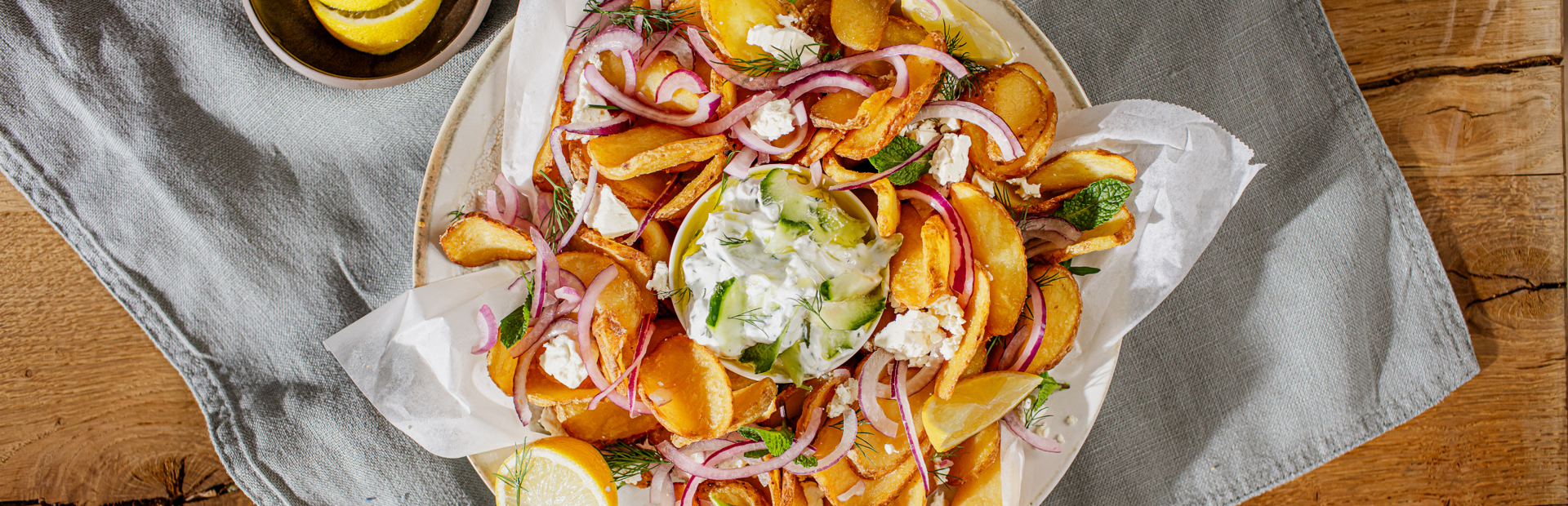 Loaded Rustic Chips z fetą i tzatziki