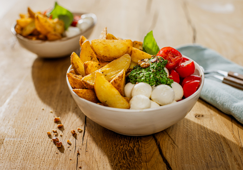 Bowl z pesto i Mediterrane Wedges